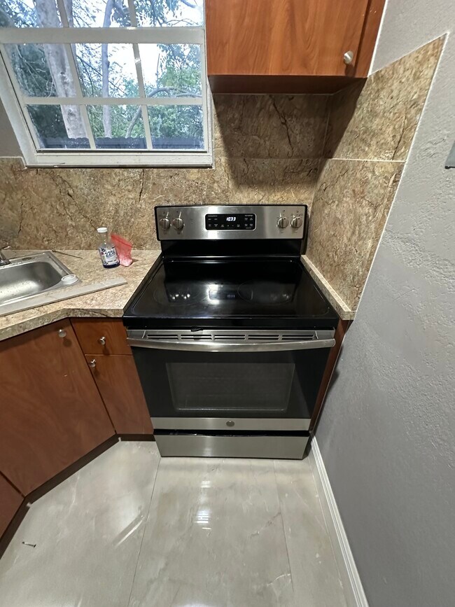 Foto del edificio - 759 NW 69th St