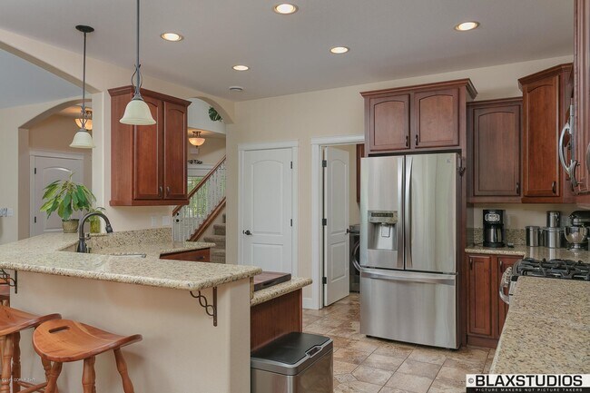 Building Photo - 6149 N Kettle Dr