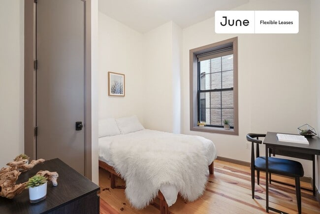 Photo - Eclectic ROOM at The Upper Manhattan House