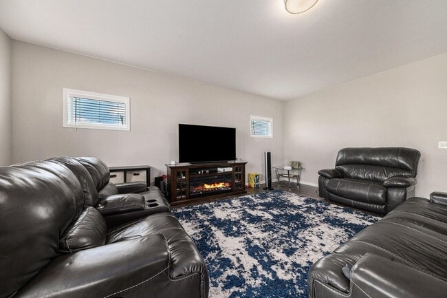 Foto del edificio - 7280 Hopkinton Dr