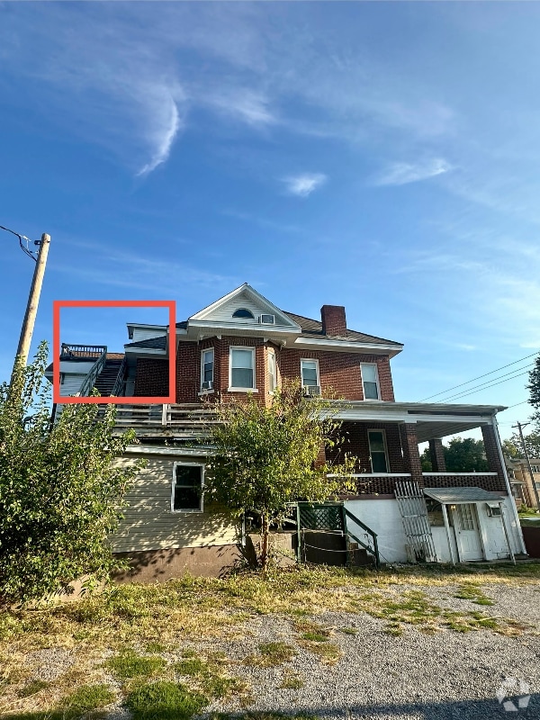 Building Photo - 239 N Middle St