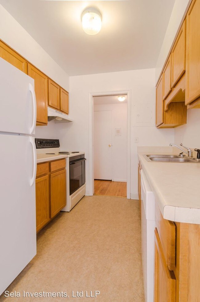 Building Photo - 3520-3536 Aquila Cir