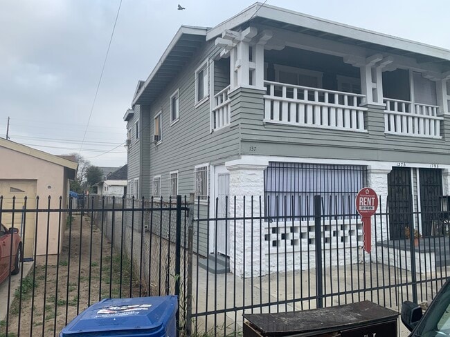 Photo - 137 E 31st St Apartments