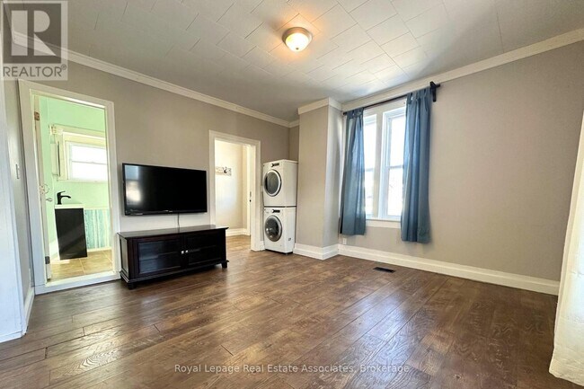 Photo du bâtiment - 485 Brown St