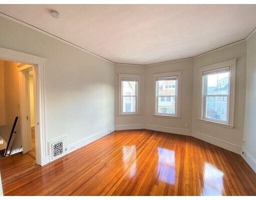 Building Photo - 148-150 Beech St