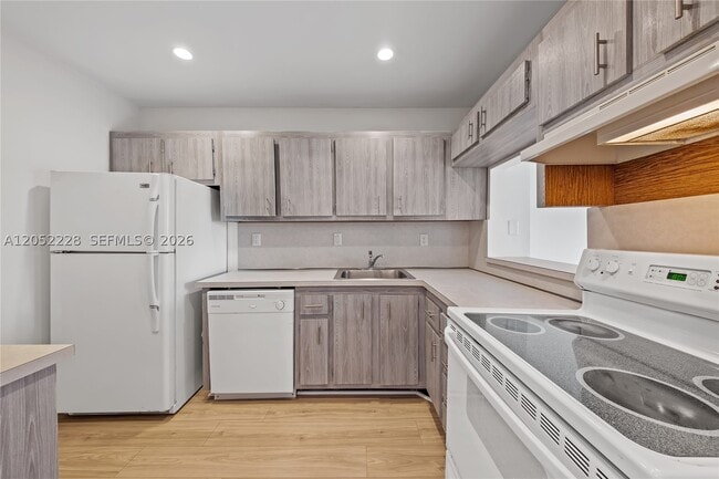 Building Photo - 7900 CAMINO 303