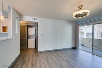 Building Photo - 3168 Tarpon