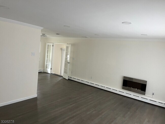Building Photo - 254 Westfield Ave
