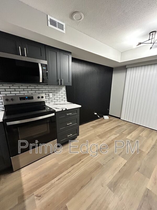 Building Photo - 1801 Ridgehaven Ct