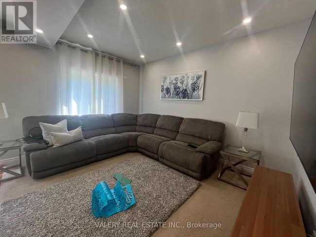 Building Photo - 70 Doon Mills Dr