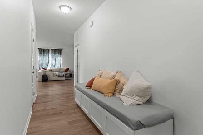 Foto del edificio - 101 Enfield Dr