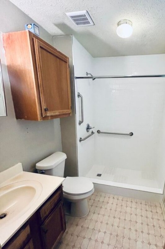 Foto del edificio - 1478 Bass Ave