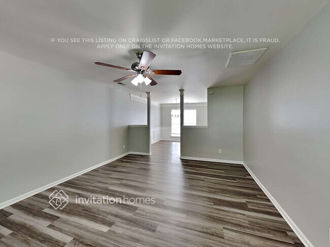 Foto del edificio - 201 Summerwood Pl