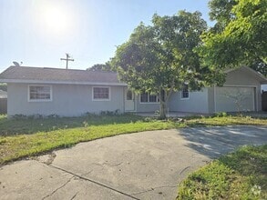 Building Photo - 164 Whitman Rd