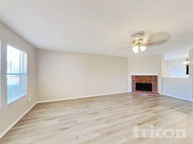 Foto del edificio - 2983 Celian Dr