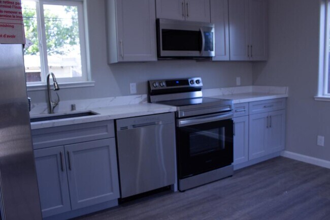 Foto del edificio - 211 W Norwich Dr