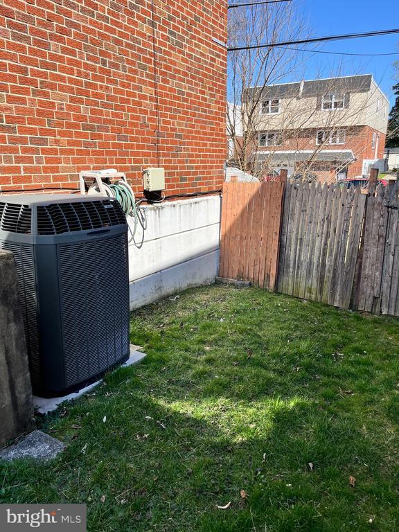 Foto del edificio - 10238 Selmer Terrace