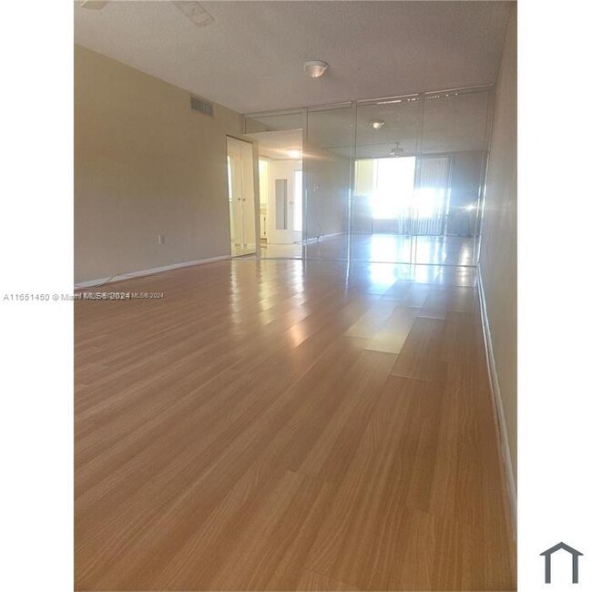 Foto del edificio - 1810 SW 81st Ave