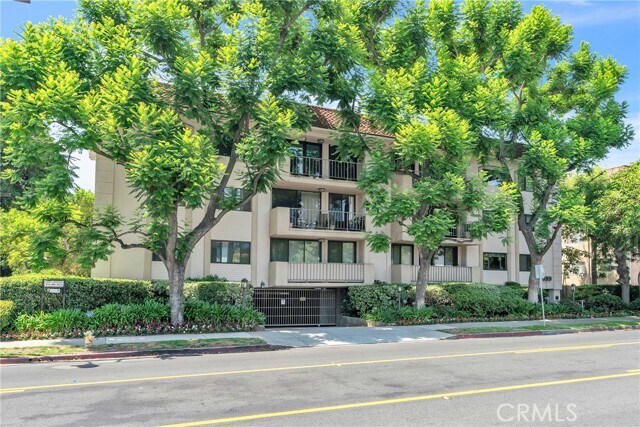 Foto principal - 330 W California Blvd