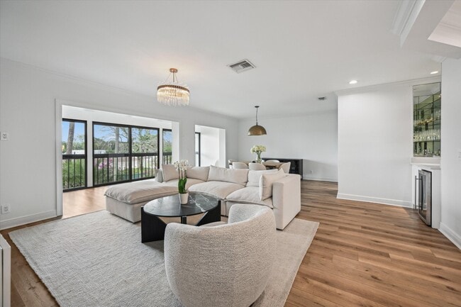Building Photo - 11223 Pond View Dr