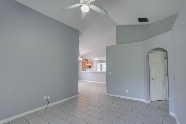 Building Photo - 1414 39th St