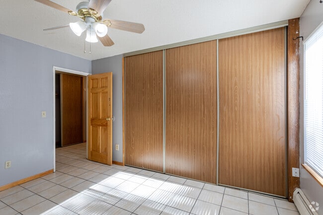 1BR, 1BA - 600 SF - Remington Apartments