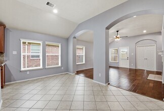 Building Photo - 14019 Pueblo Run Dr
