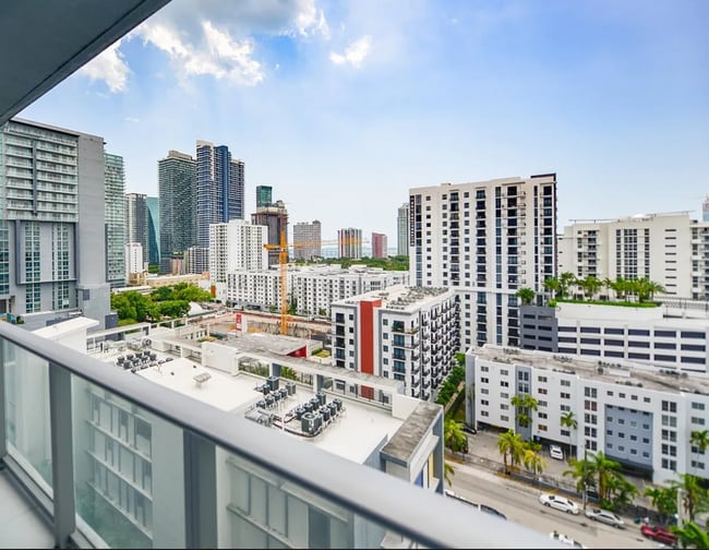 Foto del edificio - 1010 SW 2nd Ave