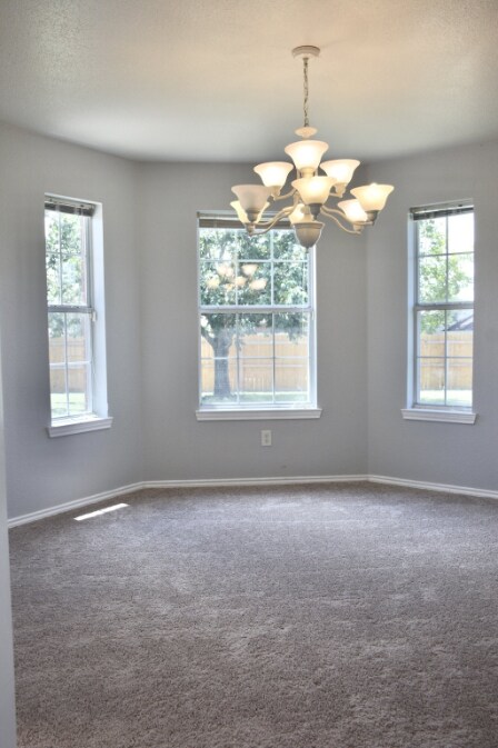 Foto del edificio - 4401 Acorn Creek Trail