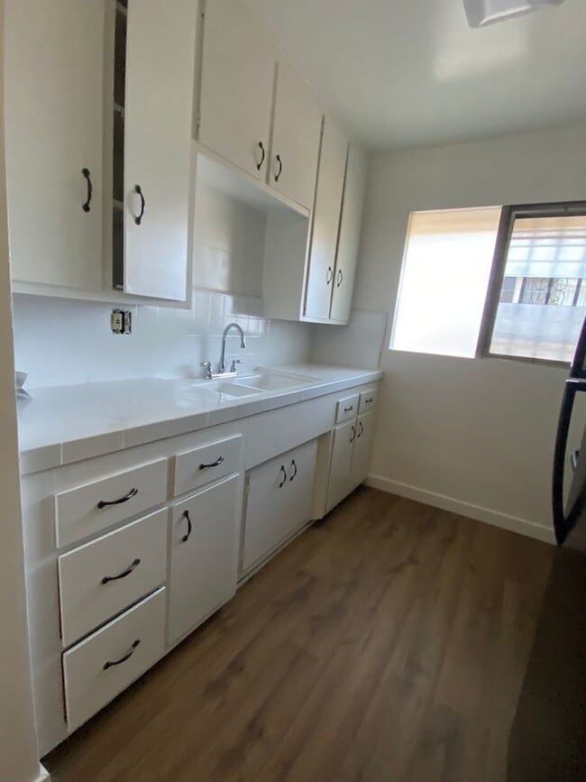 Building Photo - 629 Hayworth Ave