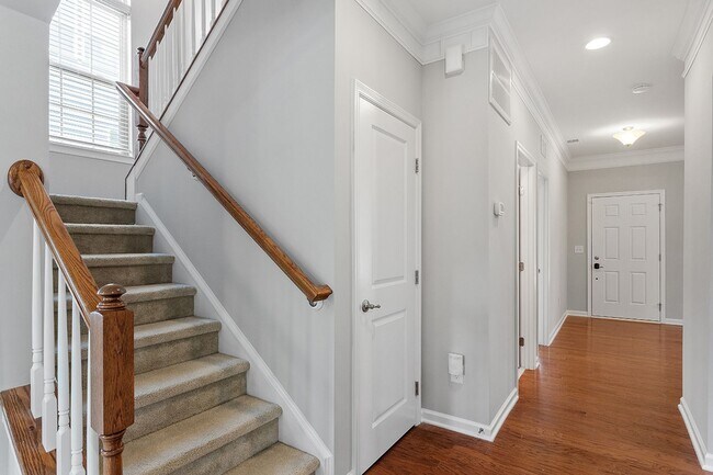 Foto del edificio - 1121 Survada Ln