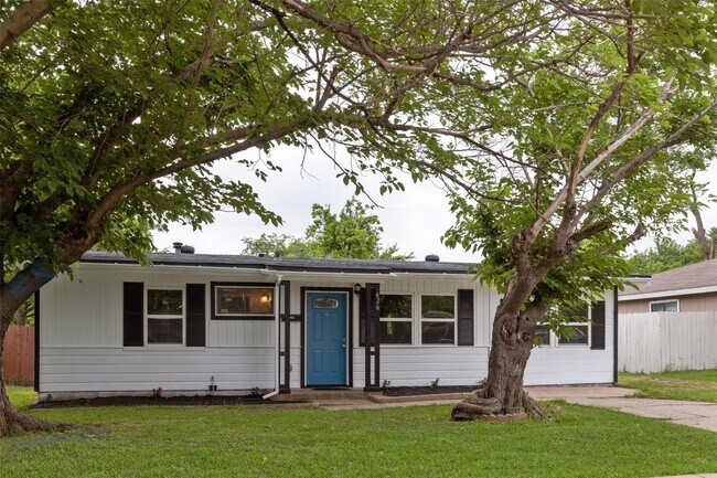 Vista frontal - 626 Seneca Dr