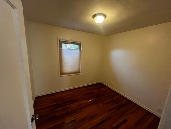 Foto del edificio - 2727 Gaynor Ave