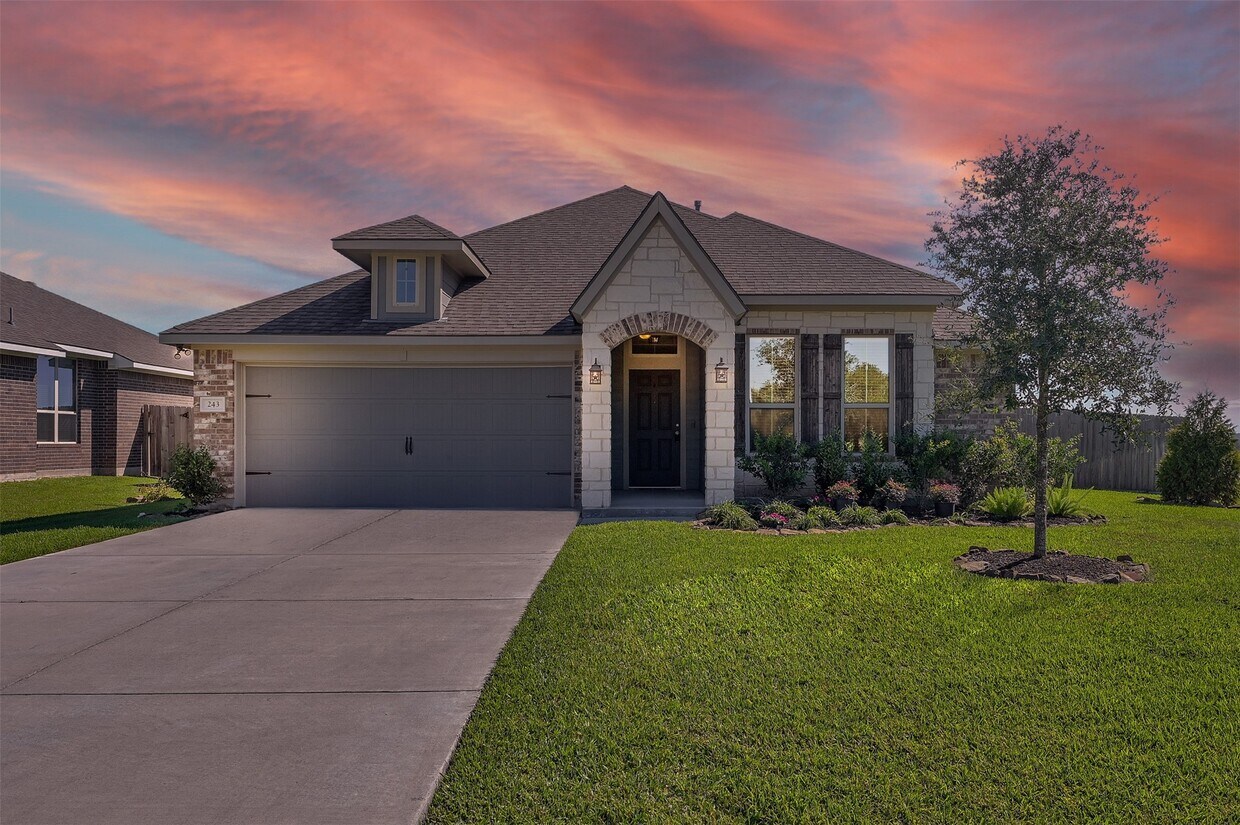 Foto principal - 243 Racetrack Ln
