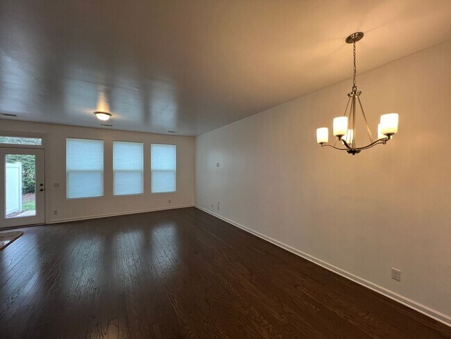 Foto del edificio - 3 br, 2.5 bath House - 3125 Defilade Dr.