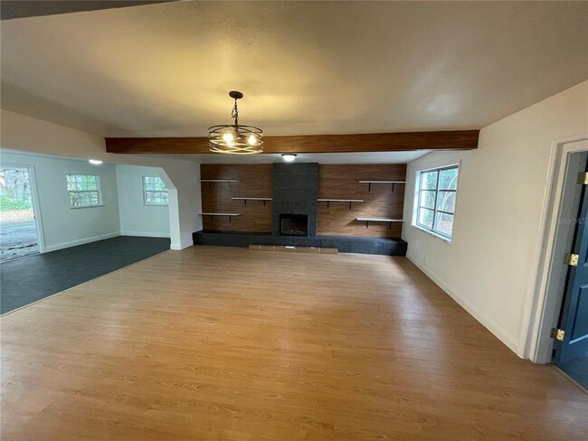 Building Photo - 1430 E Edgewood Dr