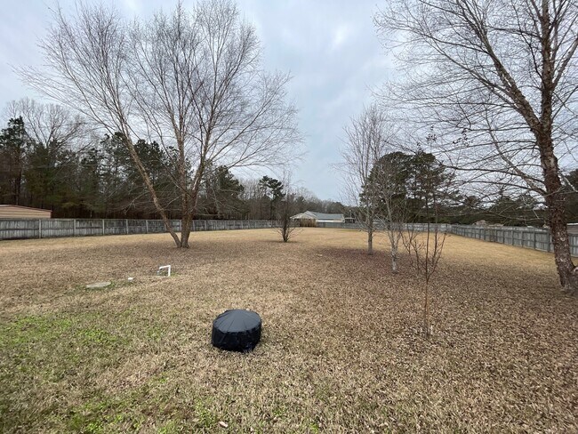 Building Photo - 103 Cow Creek Rd