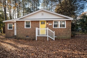 Building Photo - 2155 Goins Dr