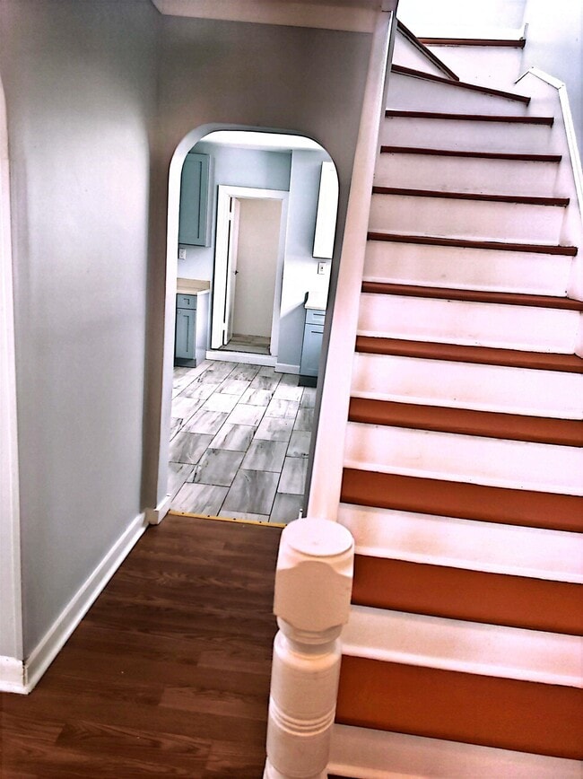 Building Photo - 9 W 15th St