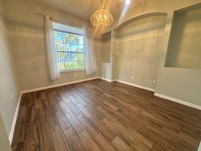Building Photo - 6561 Franconia Dr