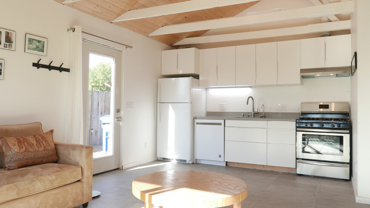 710 Amador Ave Unit 710 B, Seaside, CA 93955 Apartments in Seaside