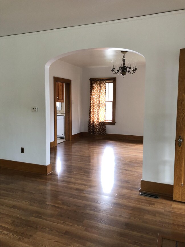 Foto del edificio - 1202 Hillcrest Dr