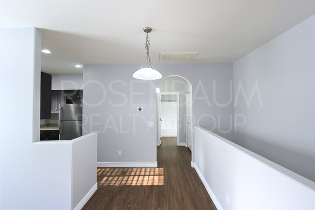 Building Photo - 854 S San Marcos Dr