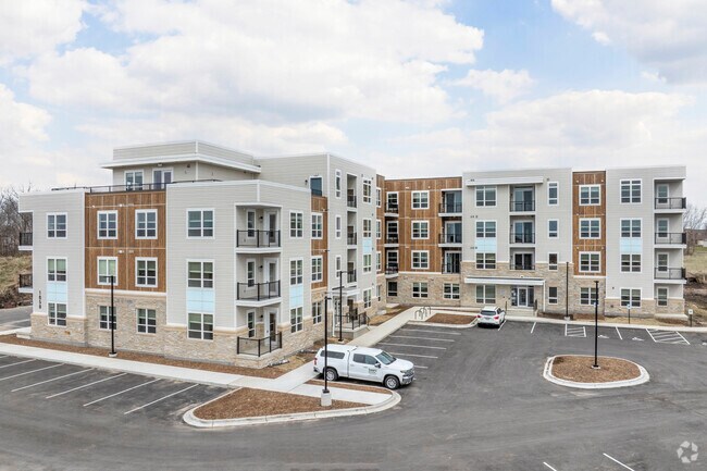 Foto del edificio - Sky Ridge Senior Apartments and Townhomes