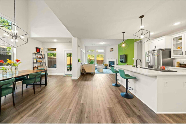 Foto del edificio - 1529 Woodford Pl