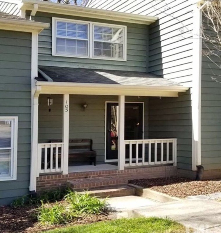 Primary Photo - 105 Weathersfield Drive - 1