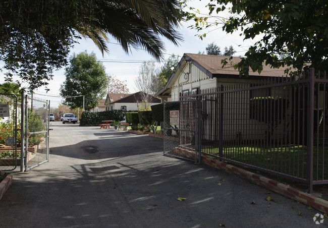 Building Photo - 8567 Janet Ave