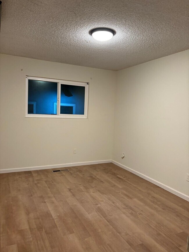 Foto del edificio - 86 Huntington Cir