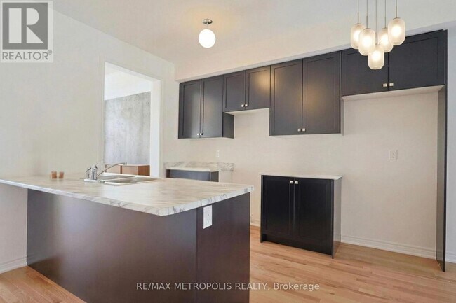 Building Photo - 2944 Peter Matthews Dr