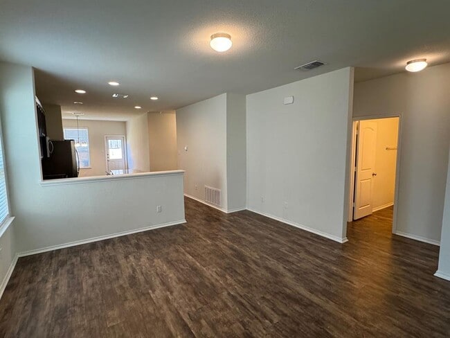 Building Photo - 212 Nettletree Dr
